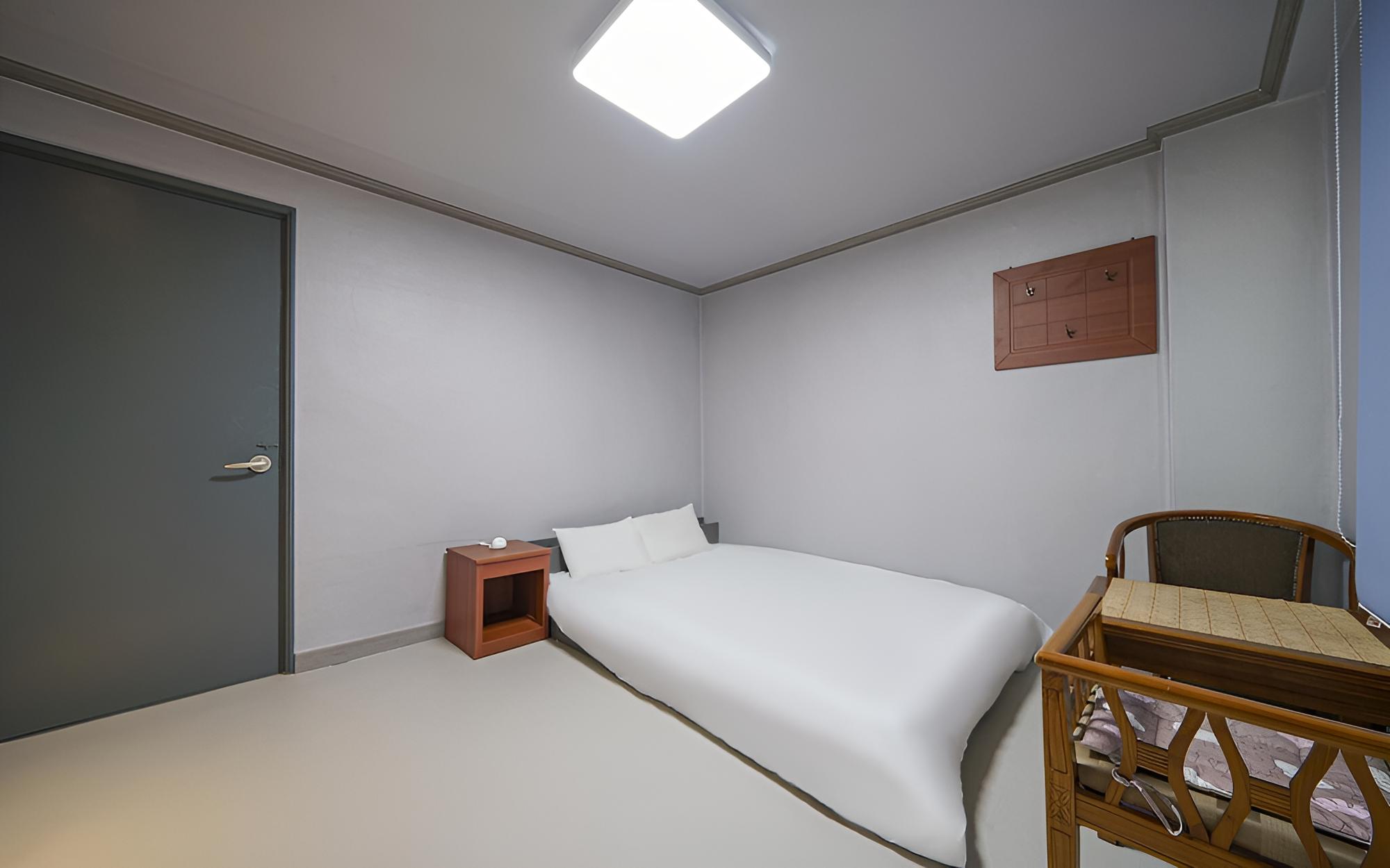 Room (Standard 4) - Photo 1
