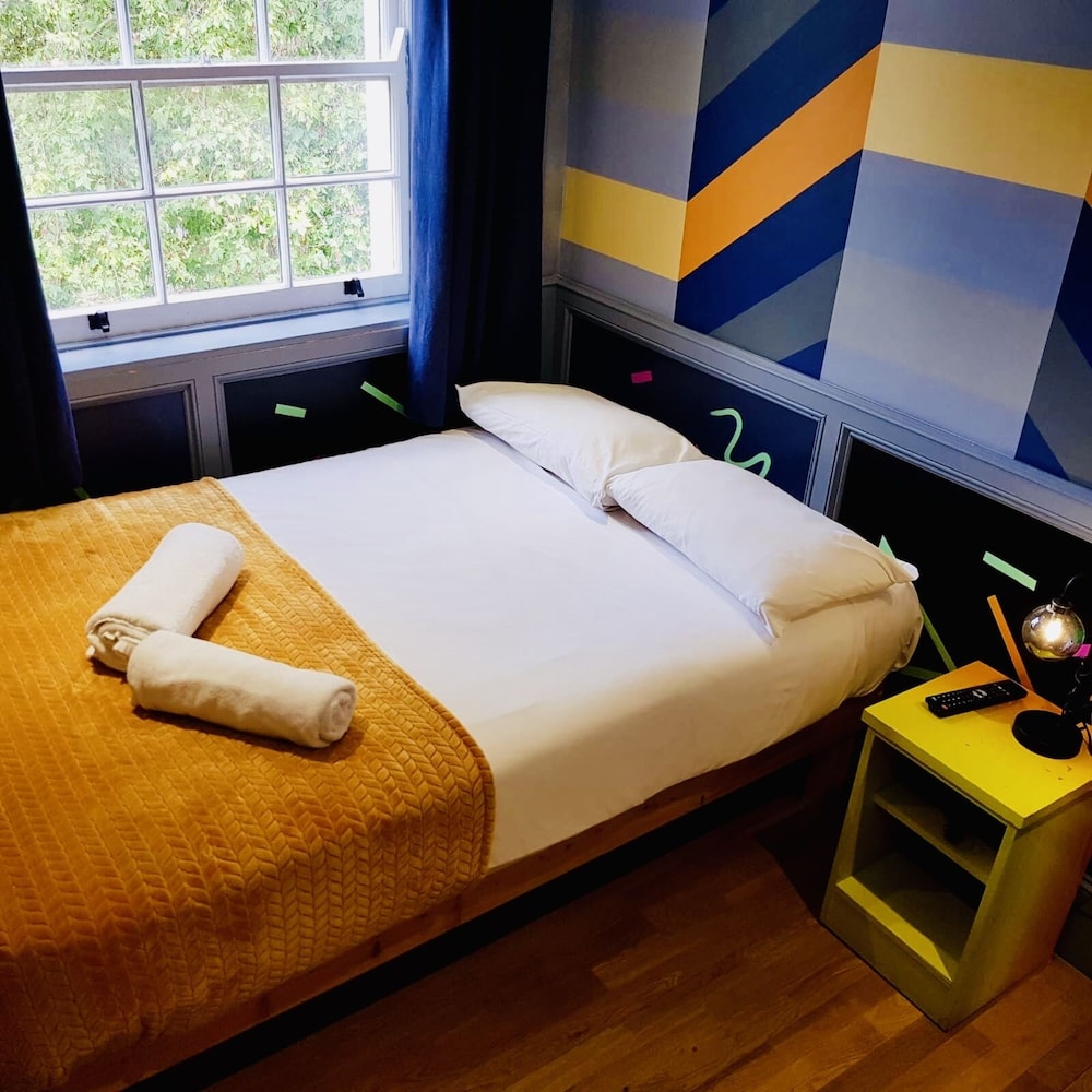 Comfort Double Room, Shared Bathroom (Small) photo 1
