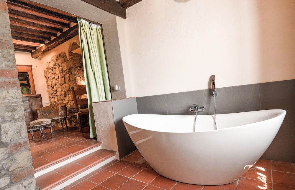 Borgo Junior Suite private garden/Terrace - Photo 11