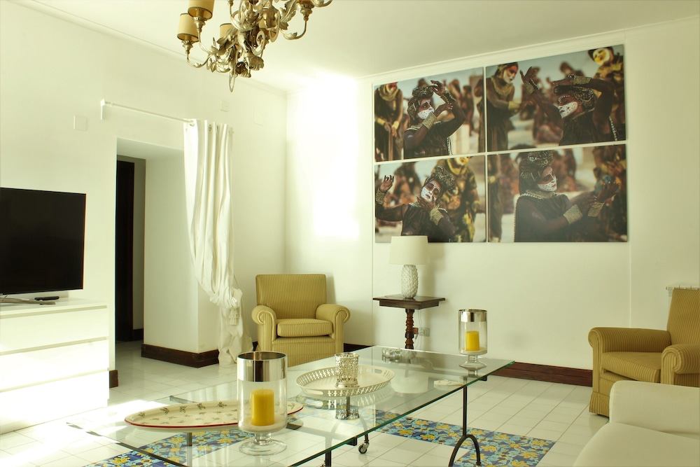Apartment photo 1