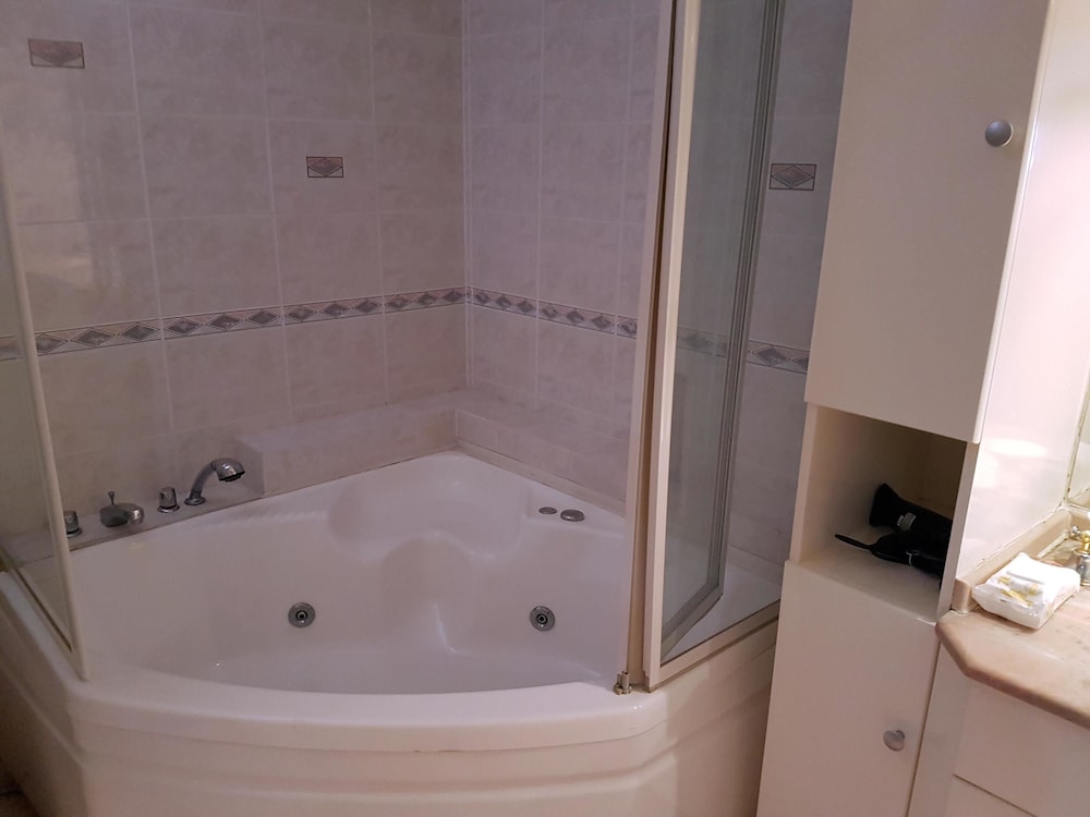 Comfort Room, 1 Bedroom, Balcony photo 3