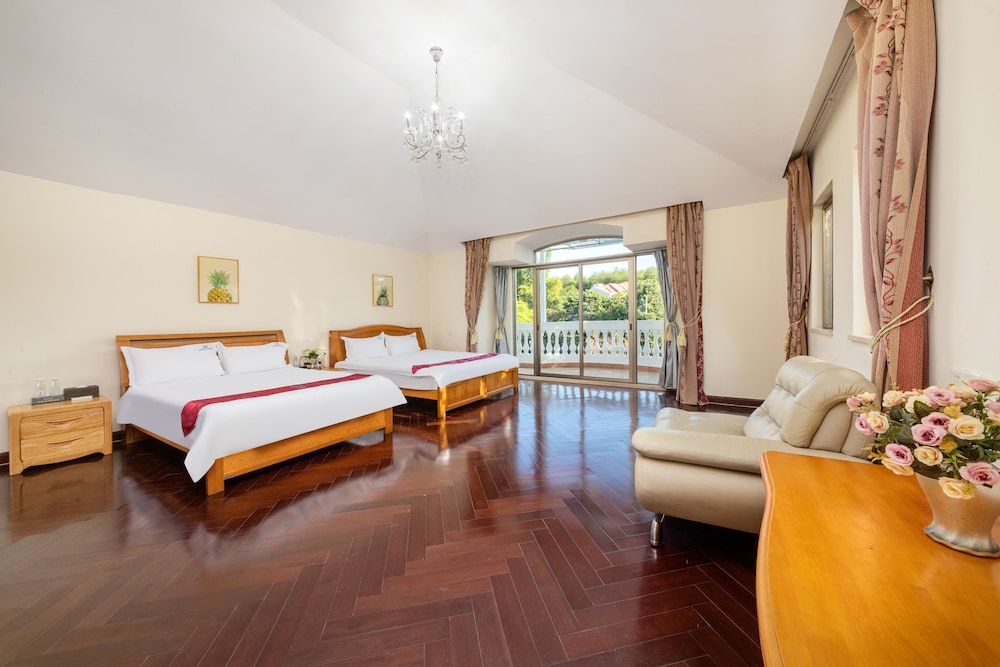 Design Villa, 6 Bedrooms, Private Pool, Courtyard View photo 3