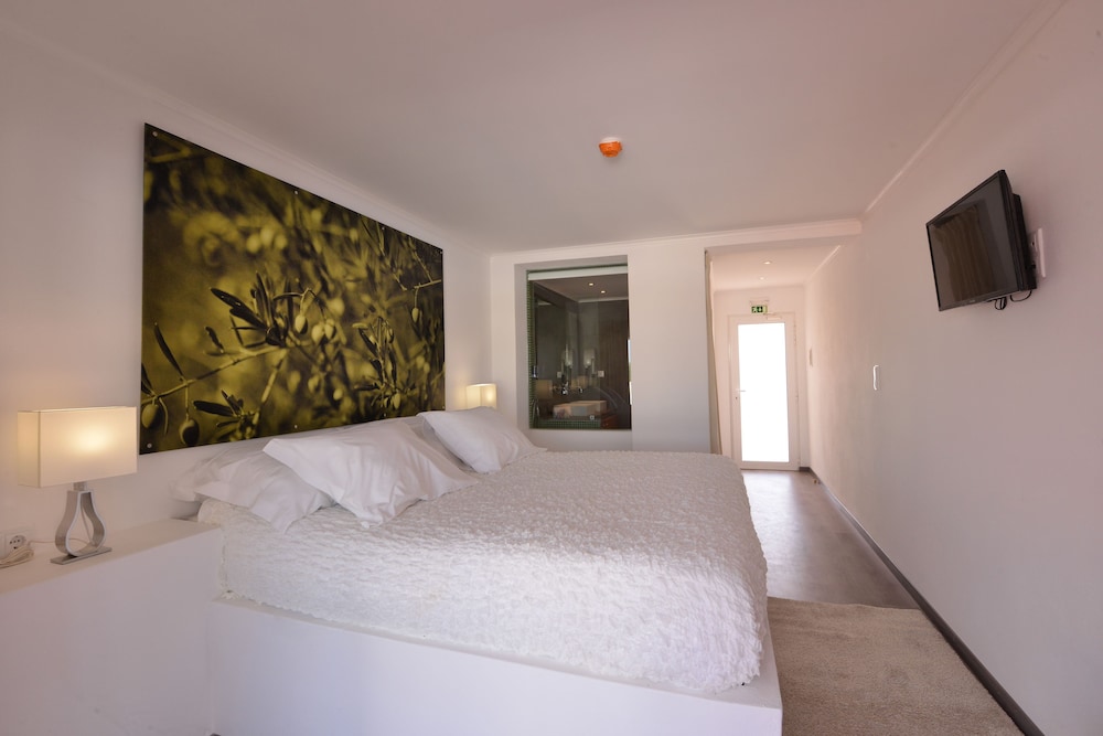 Double Room, 1 King Bed photo 1