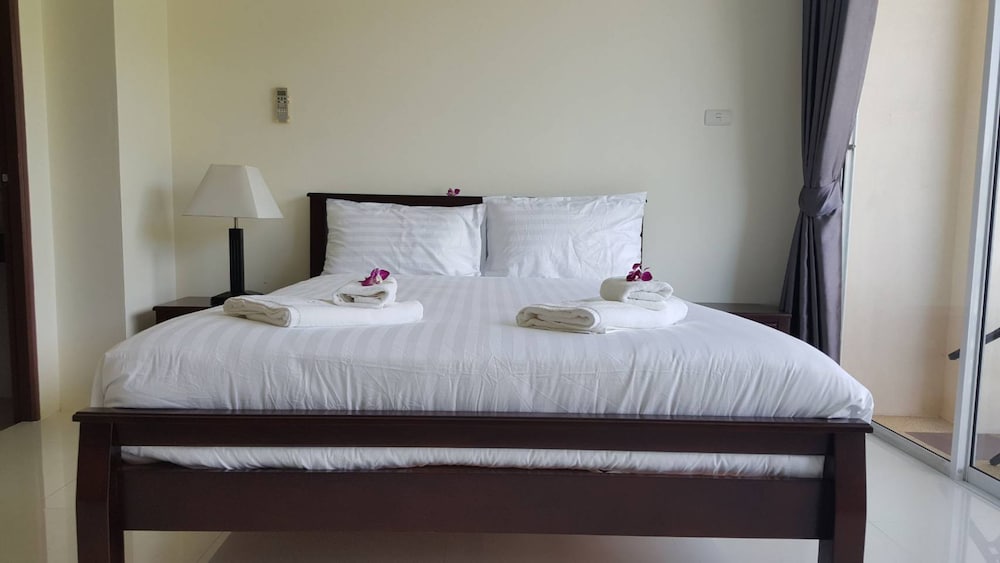 Comfort Double Room, 1 Queen Bed, Non Smoking, Hill View photo 2