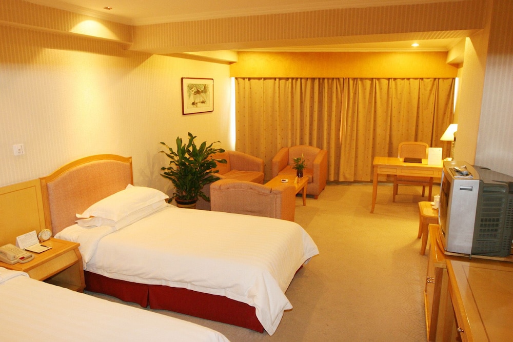 Deluxe Twin Room photo 2