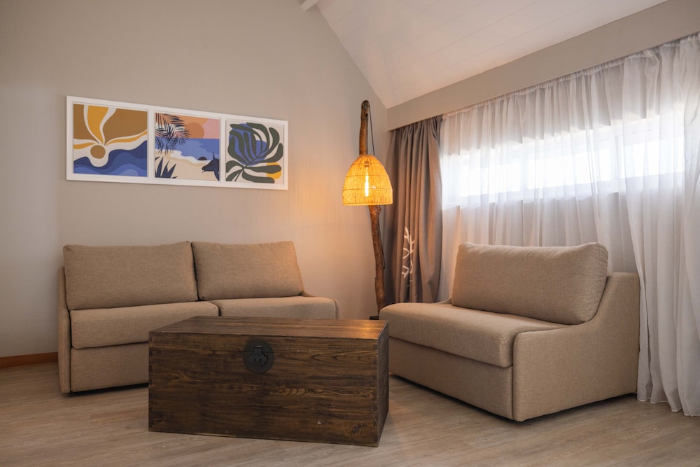 Junior Suite, Ocean View - Photo 1