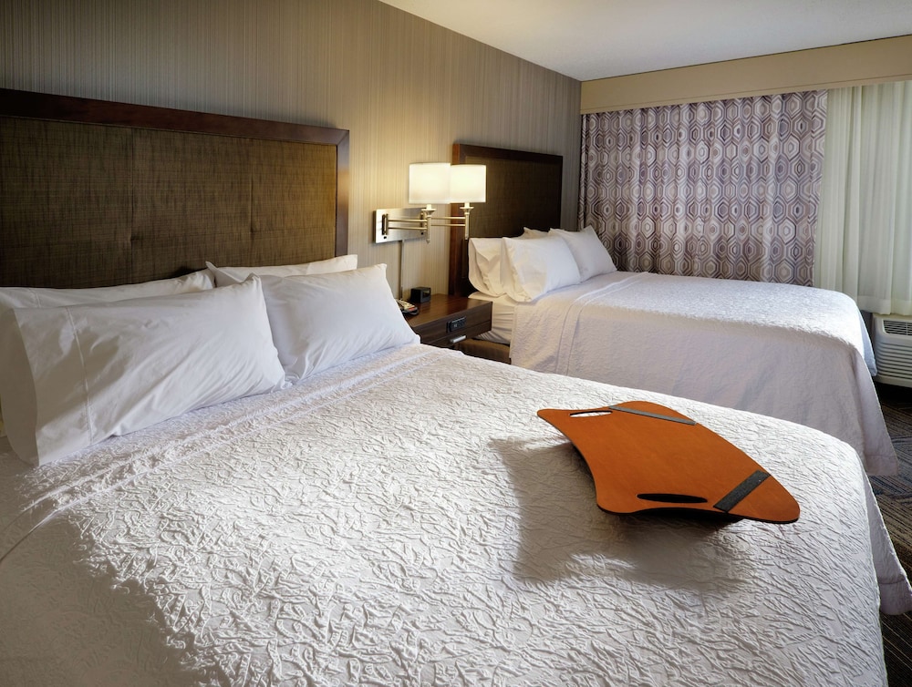 Room, 2 Queen Beds, Accessible - Photo 4