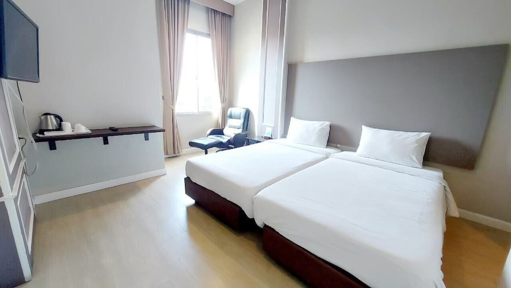 Deluxe Twin Room photo 2