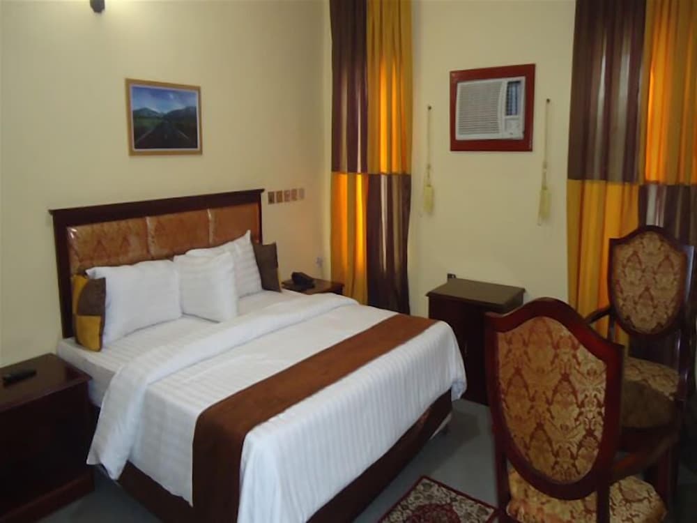Deluxe Room, Balcony, City View photo 2