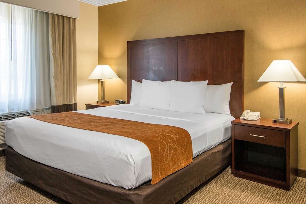Executive Suite, 1 King Bed, Non Smoking (Spa) - Photo 3