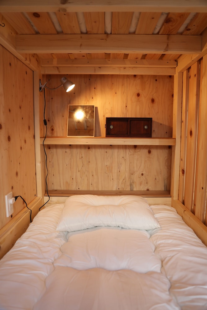 Shared Dormitory, Women only, Non Smoking (For 4 people) photo 1