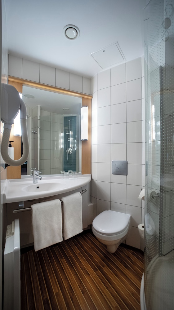 Standard Twin Room - Photo 4
