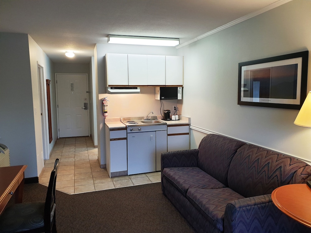 Suite, 1 Bedroom, Kitchenette, River View - Photo 4