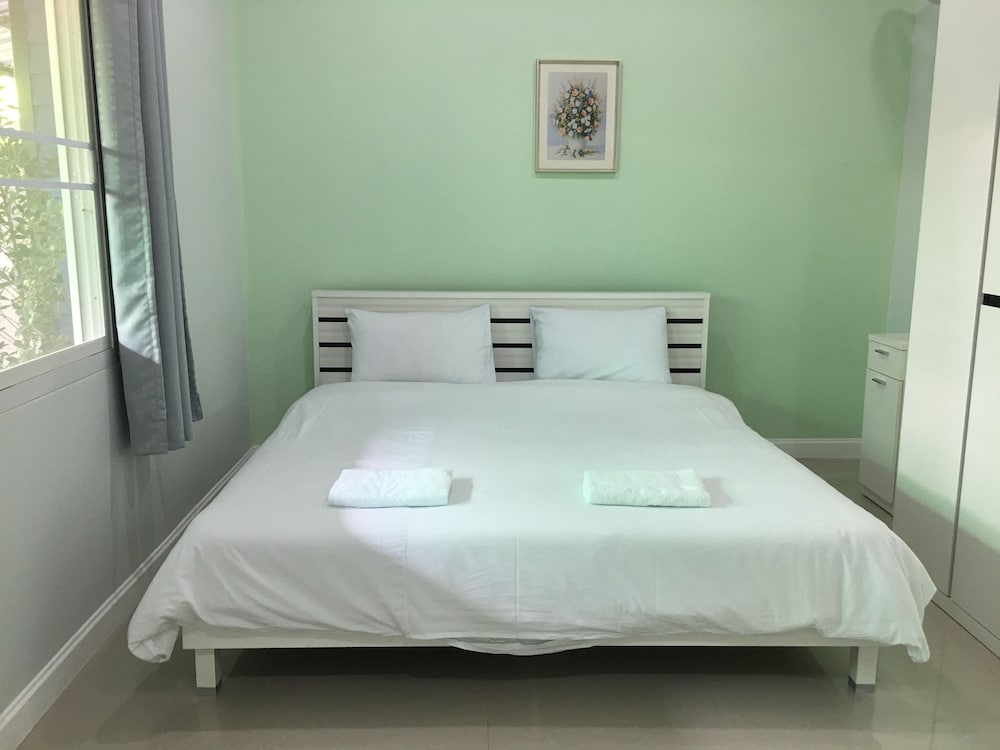 2 Bedrooms