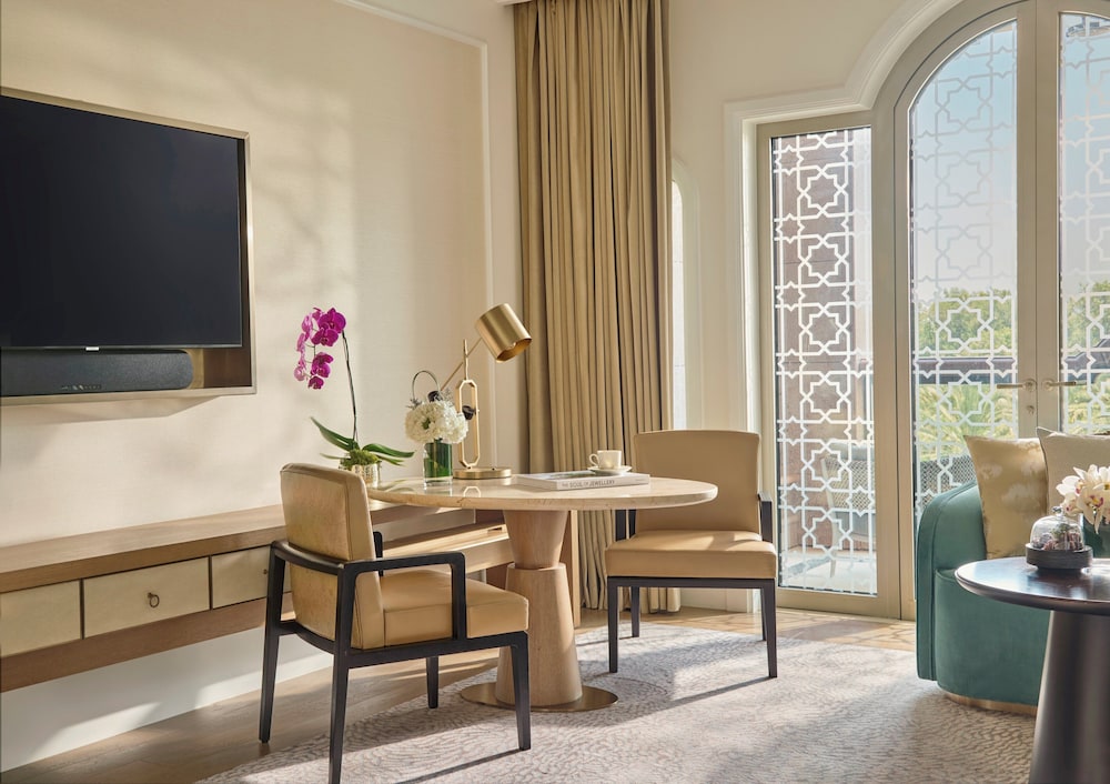 Deluxe Room, 2 Twin Beds, Garden View — photo 8