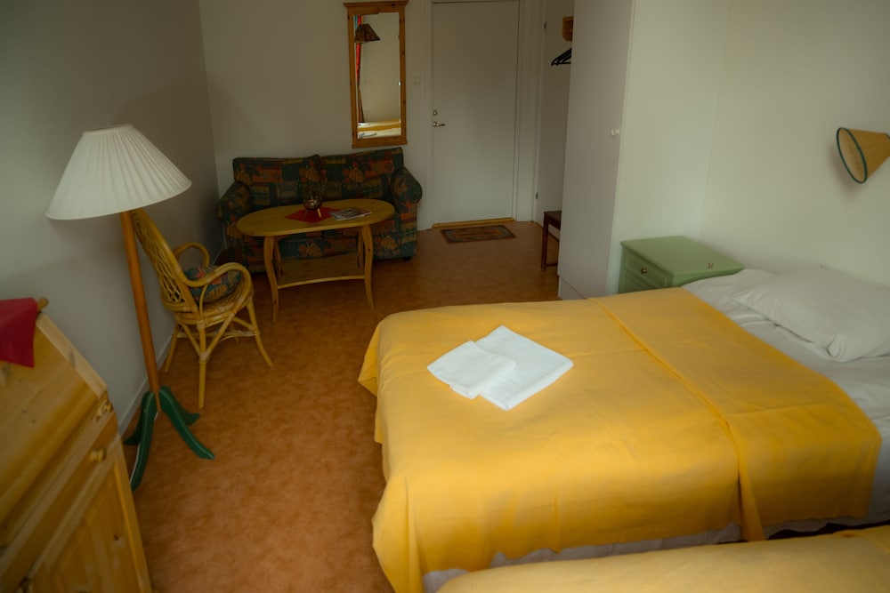 Twin Room, Garden View photo 1