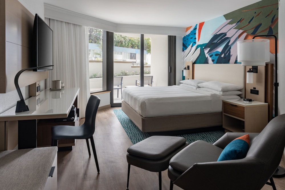 Room, 1 King Bed, Terrace, Poolside