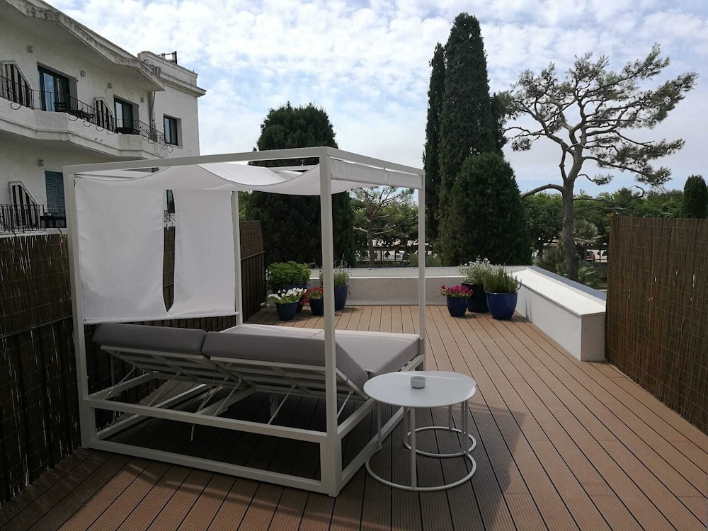 Superior Double Room Single Use, Terrace, Garden View - Photo 2