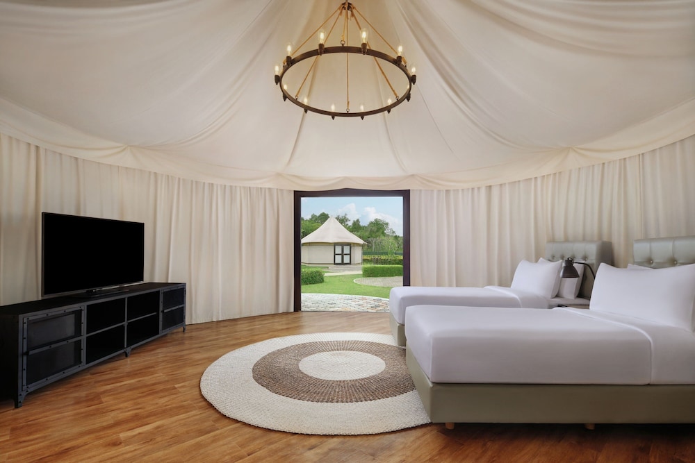 Tent, 2 Twin Beds, Garden View