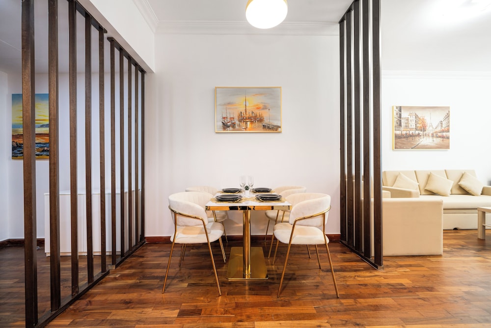 Basic Apartment, City View photo 2