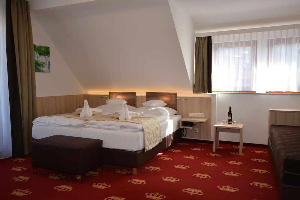 Standard Double Room - Photo 1