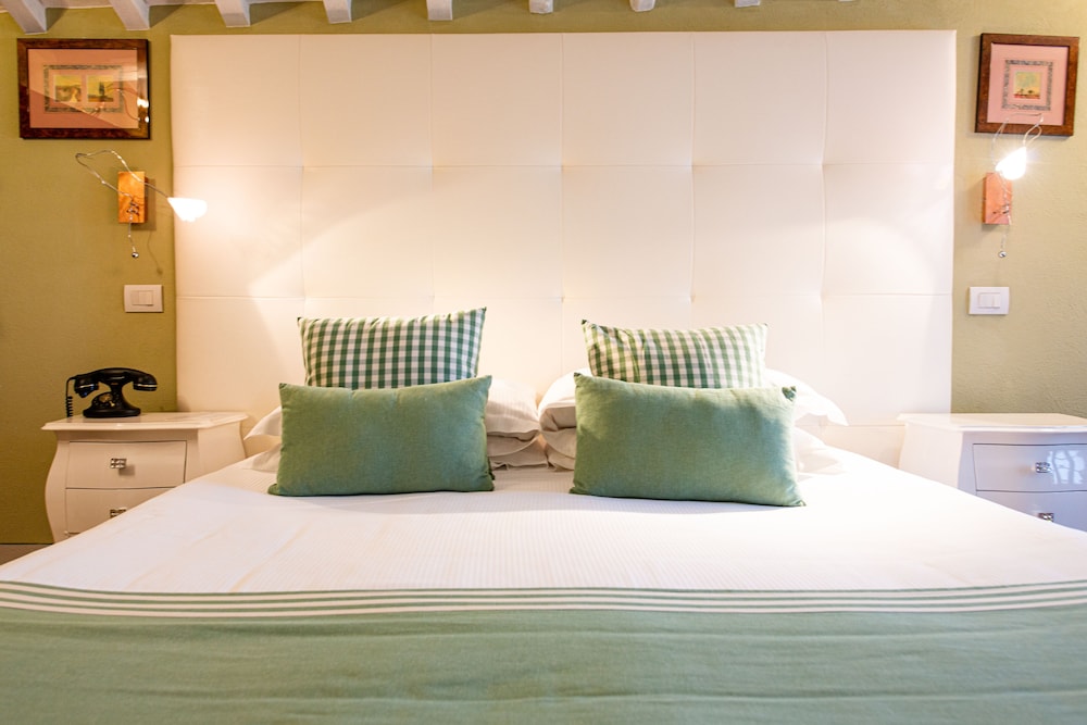 Quadruple Room - Photo 2