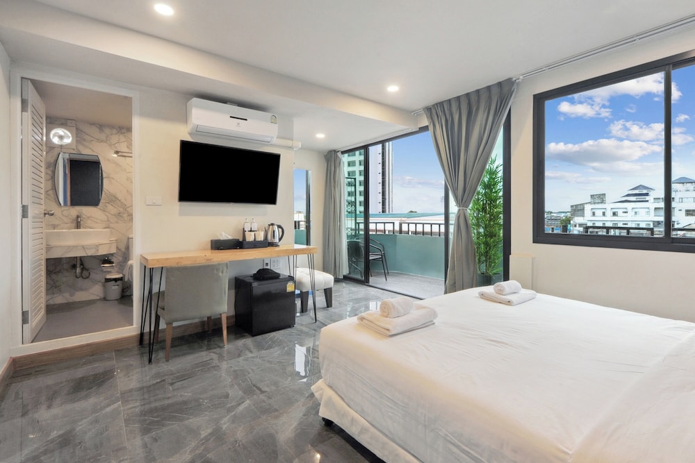 Deluxe Double Room, Terrace photo 3