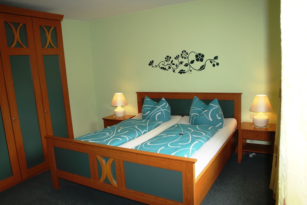 Classic Double Room, Private Bathroom - Photo 12
