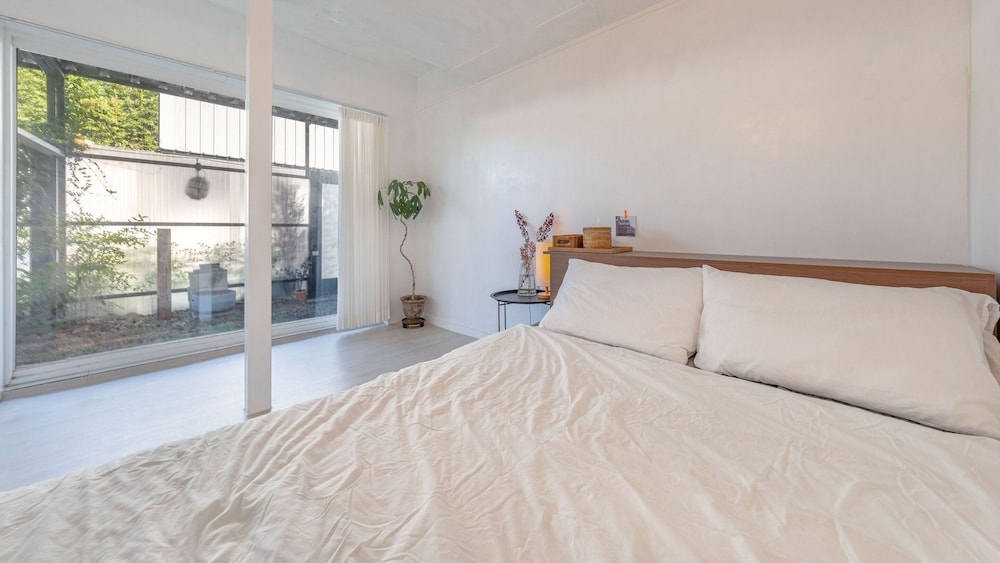 Basic Room, 1 Bedroom (Pulnaem Stay (Pet OK, Private BBQ)) - Photo 1