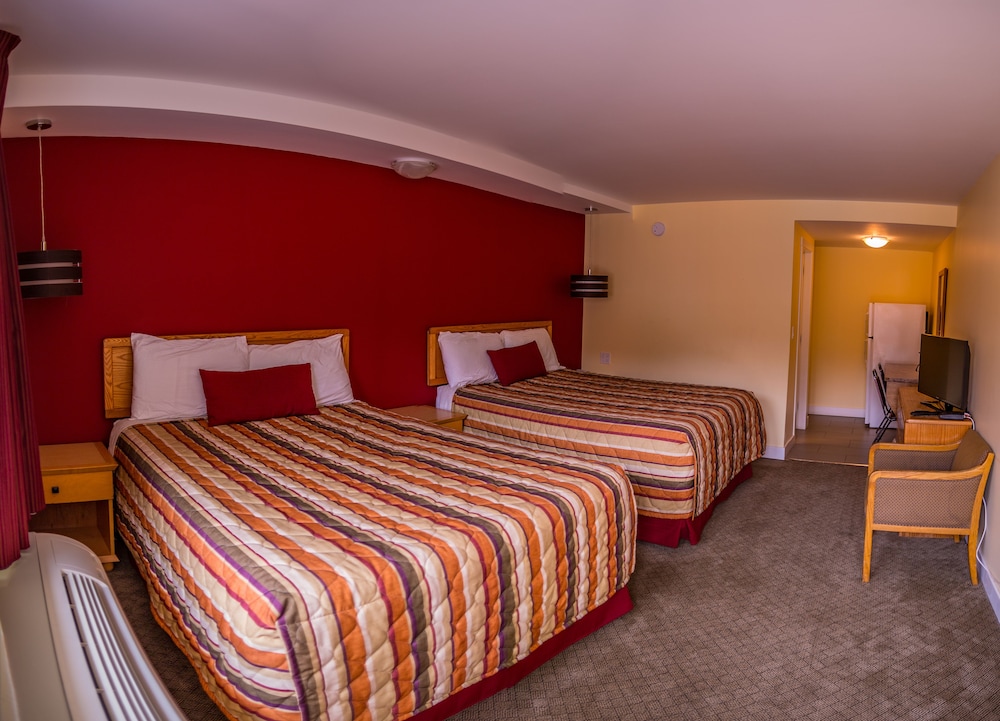 Standard Room, 2 Queen Beds photo 1