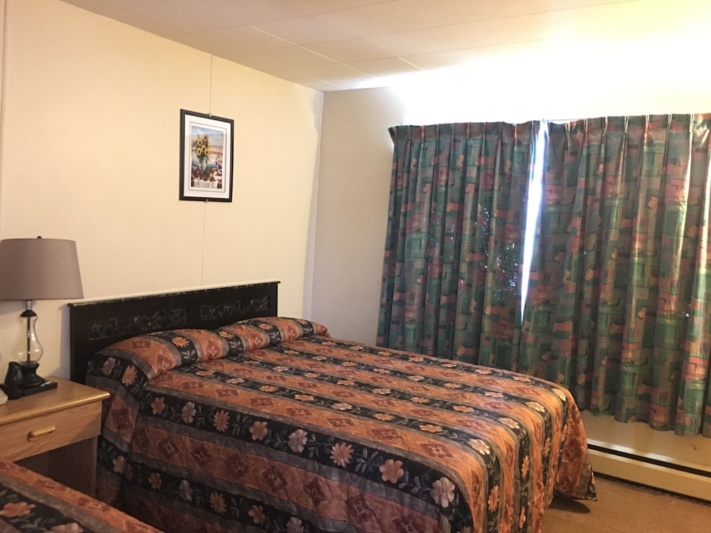 Economy Room, 1 Queen Bed, Kitchenette photo 1