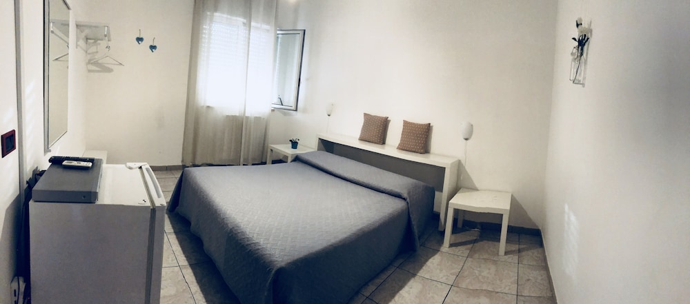 Deluxe Double Room, Jetted Tub photo 1