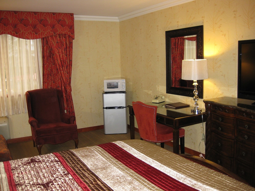 Queen Room photo 3
