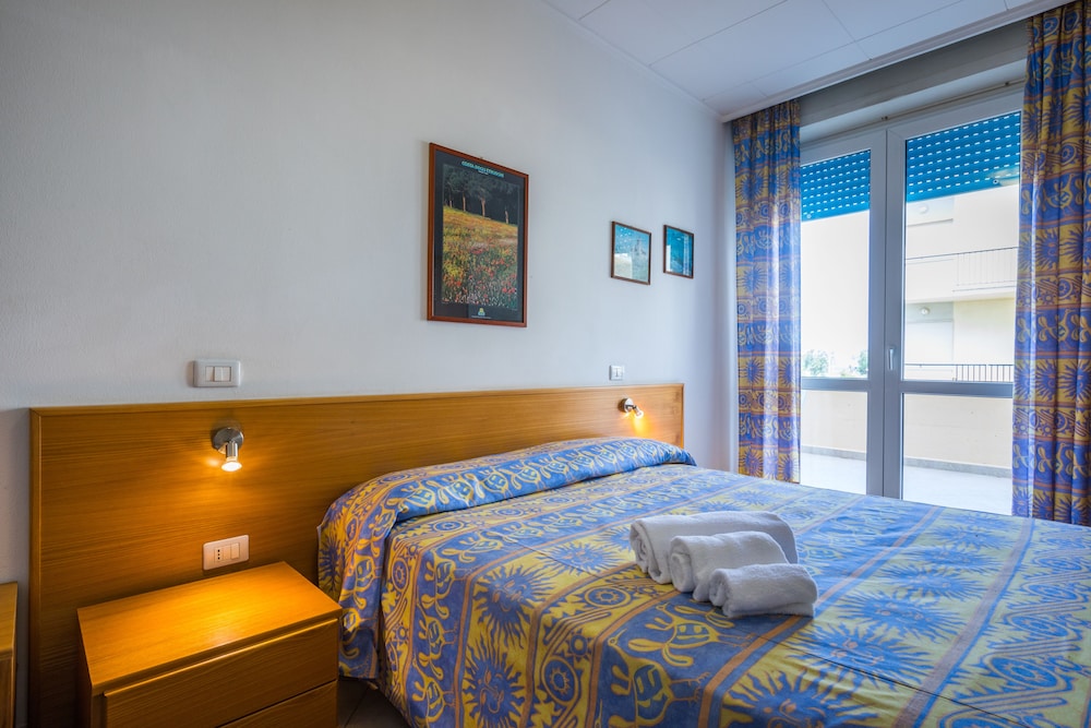 Comfort Double Room, Partial Sea View photo 2