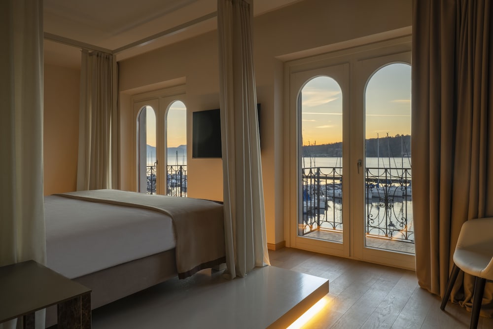 Suite, Lake View, Lakeside (Perla)