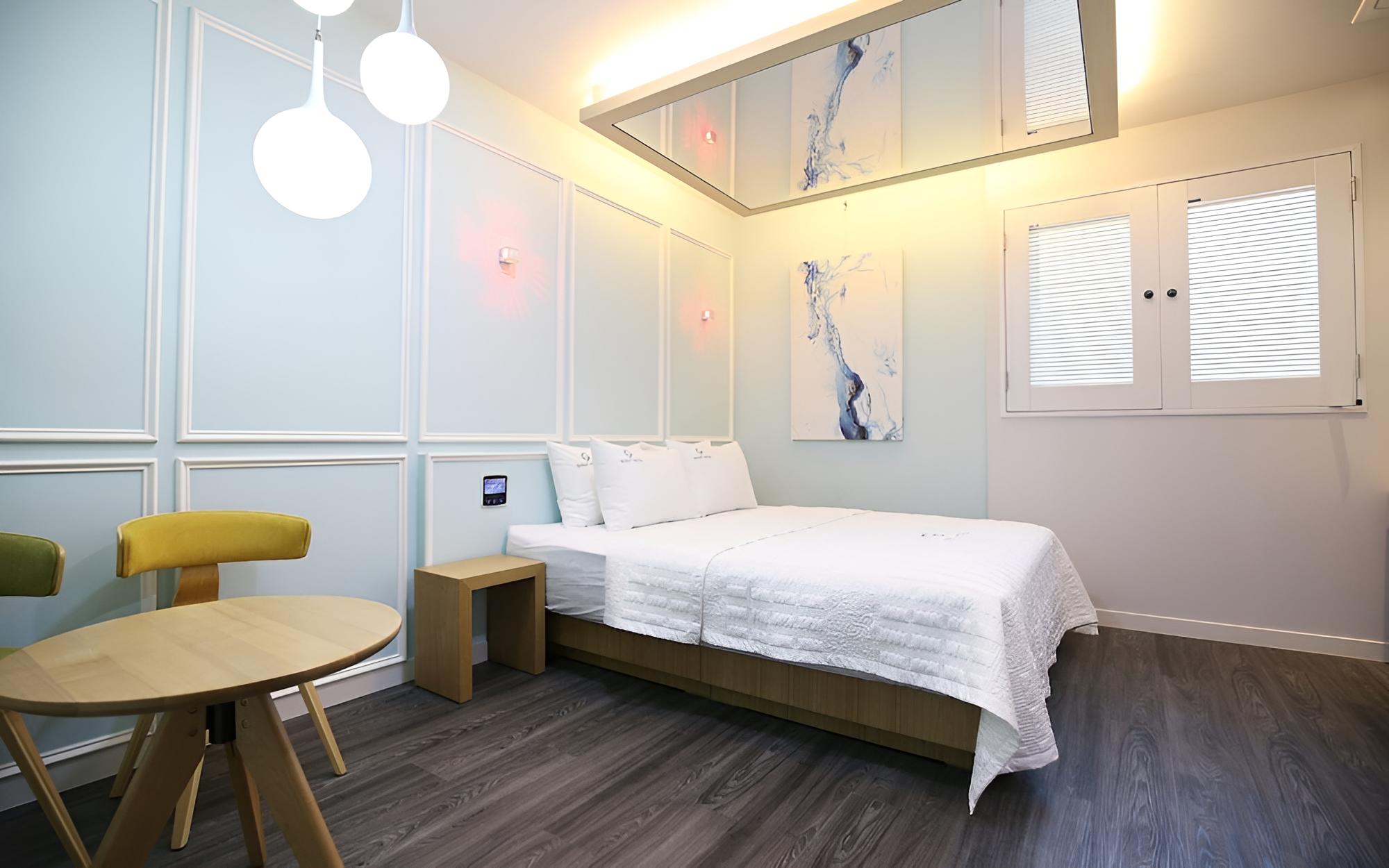 Room (Standard room) - Photo 11