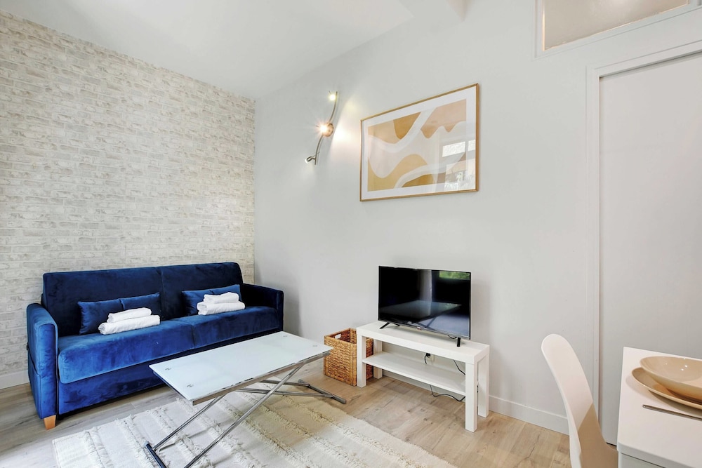 Apartment photo 1