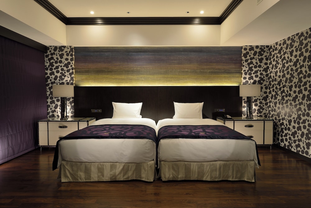 Suite - Photo 4