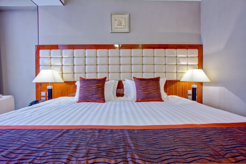 Superior Double Room, City View photo 1
