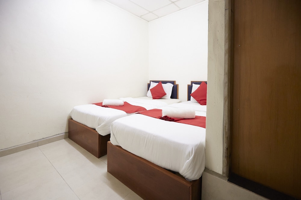 Standard Twin Room photo 2