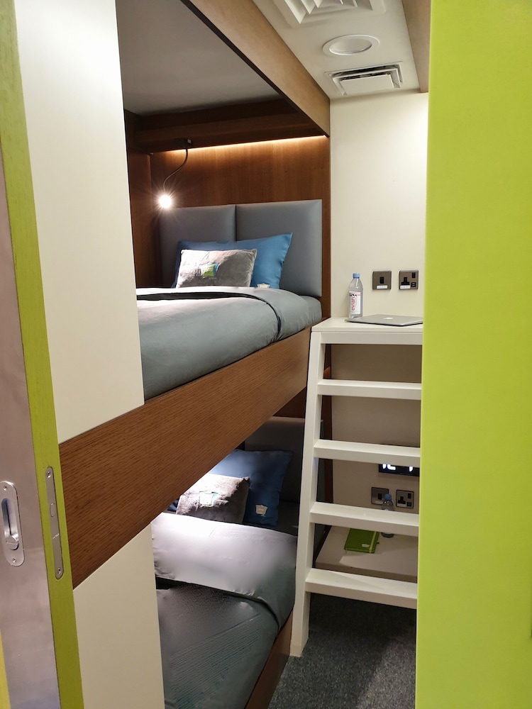 YAWN Bunk Bed Cabin - 8 Hour Night Stay from 23:00-07:00 hrs (11pm-7am)No Bathroom photo 1