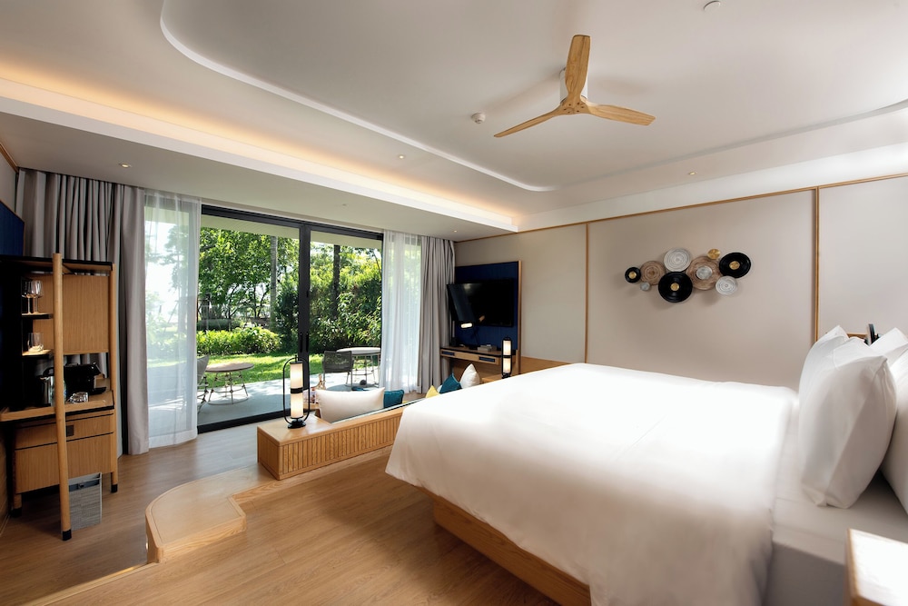 Deluxe Suite - Photo 3