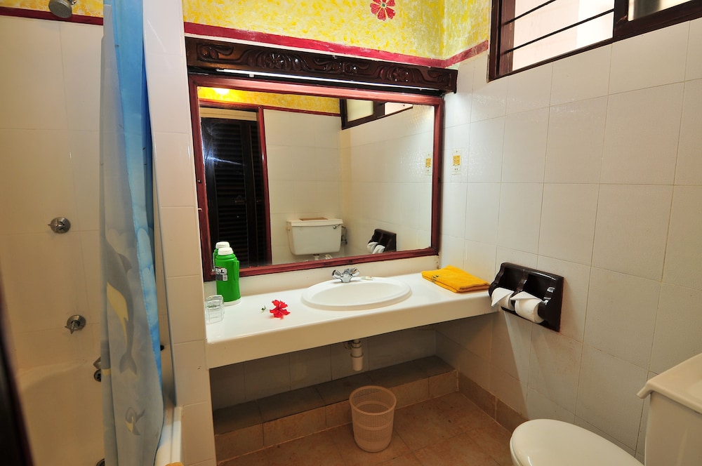Standard Double Room, Non Smoking, Garden View - Photo 2