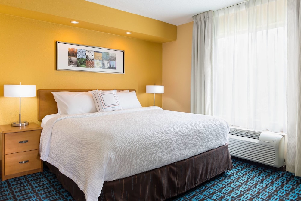 Executive Suite, 1 King Bed with Sofa bed - Photo 5