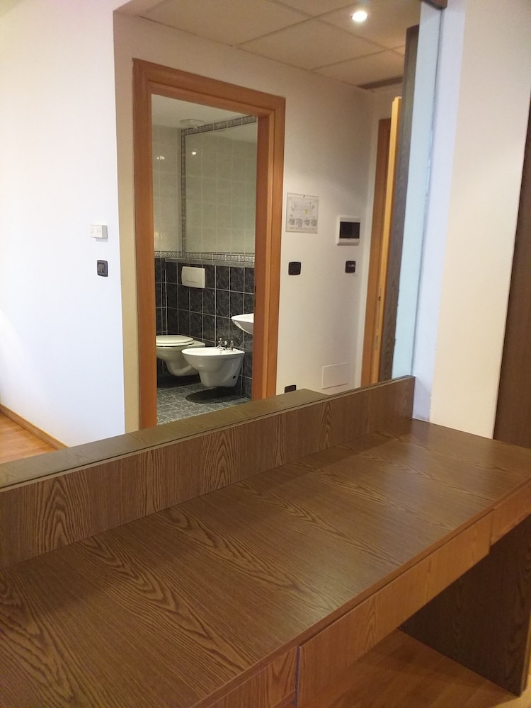 Economy Double or Twin Room photo 2