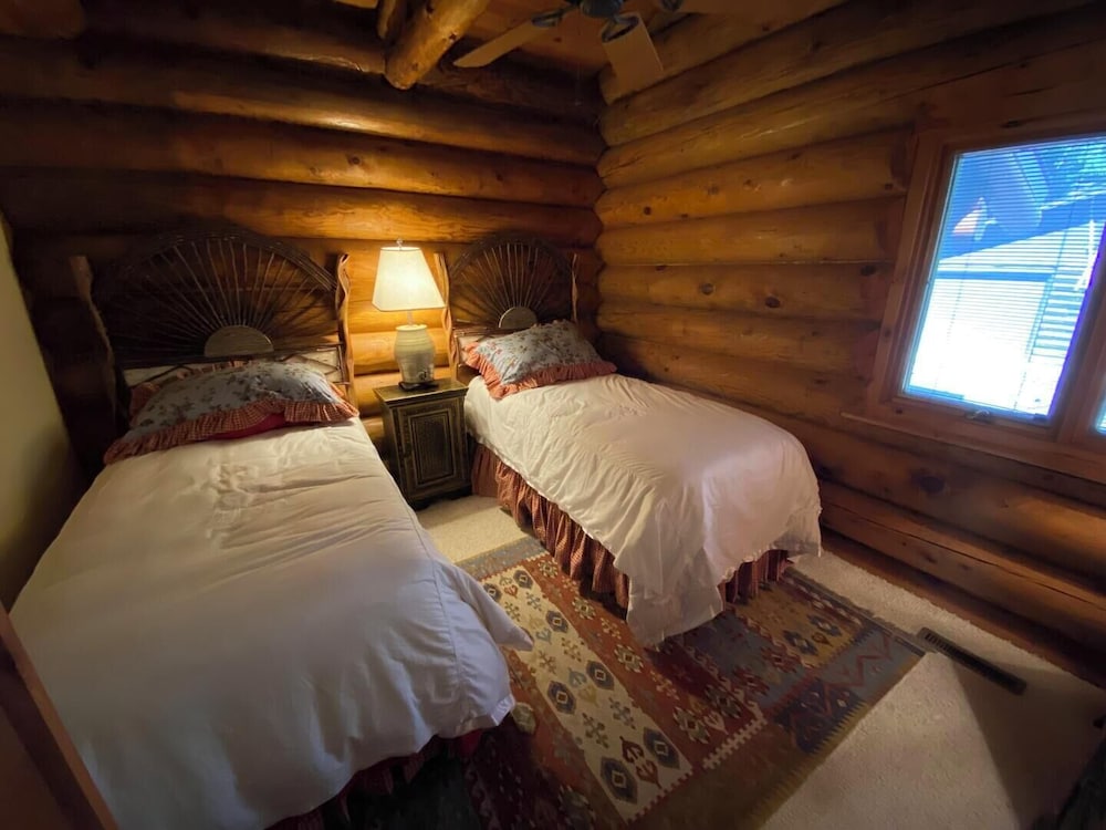 Cabin, Multiple Beds, Kitchen photo 1