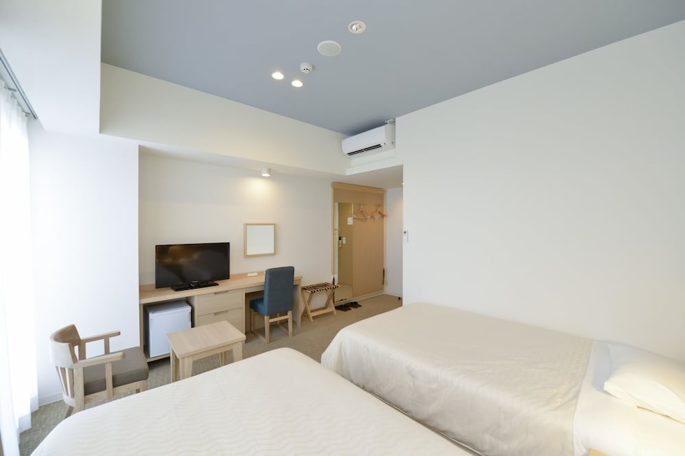 Standard Twin Room, Non Smoking photo 3