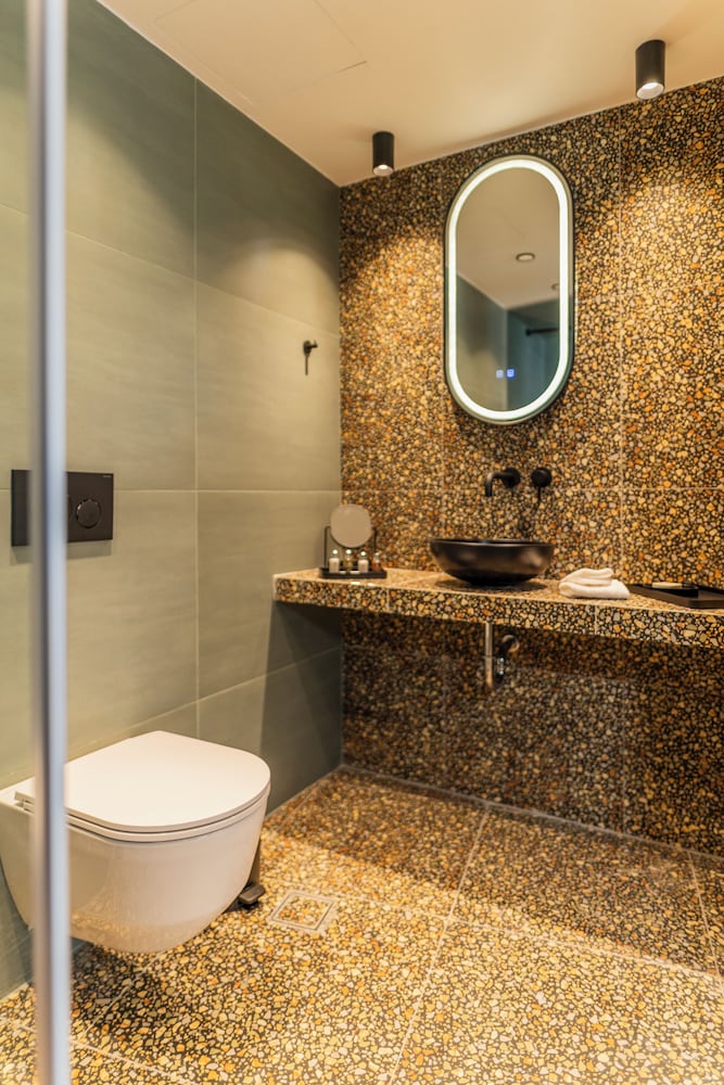 Luxury Double Room, Balcony, City View photo 3