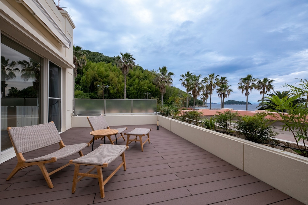 Executive Triple Room, Hot Tub, Non Smoking, Ocean View photo 3