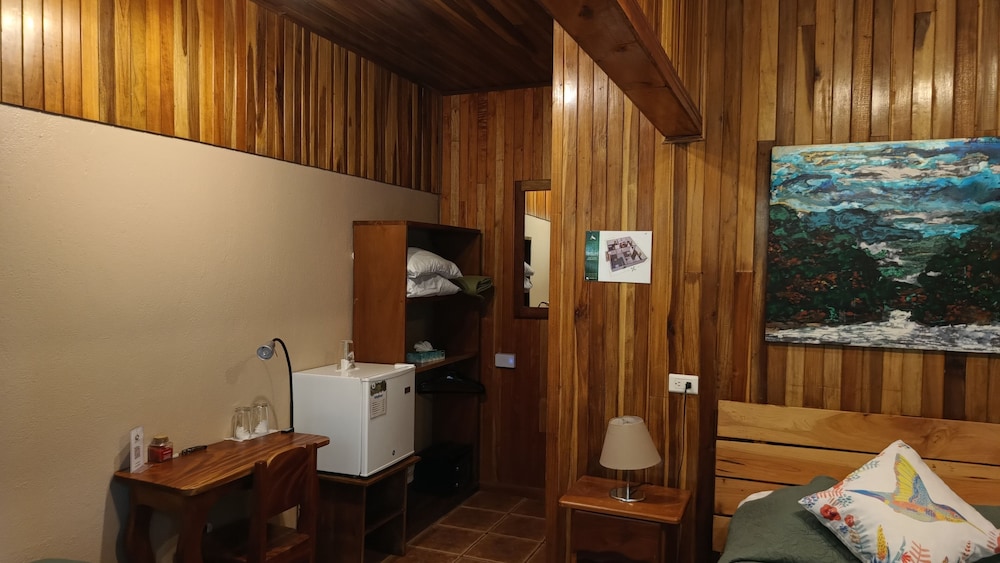 Economy Room, 1 Queen Bed, Courtyard View, Ground Floor photo 2